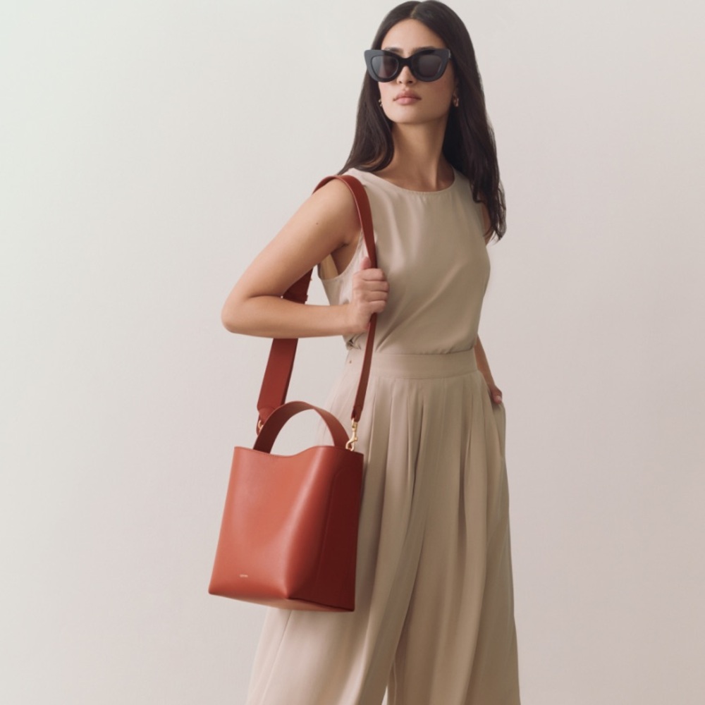 NWOT Cuyana Linea Bag in Terracotta Pebbled Leather